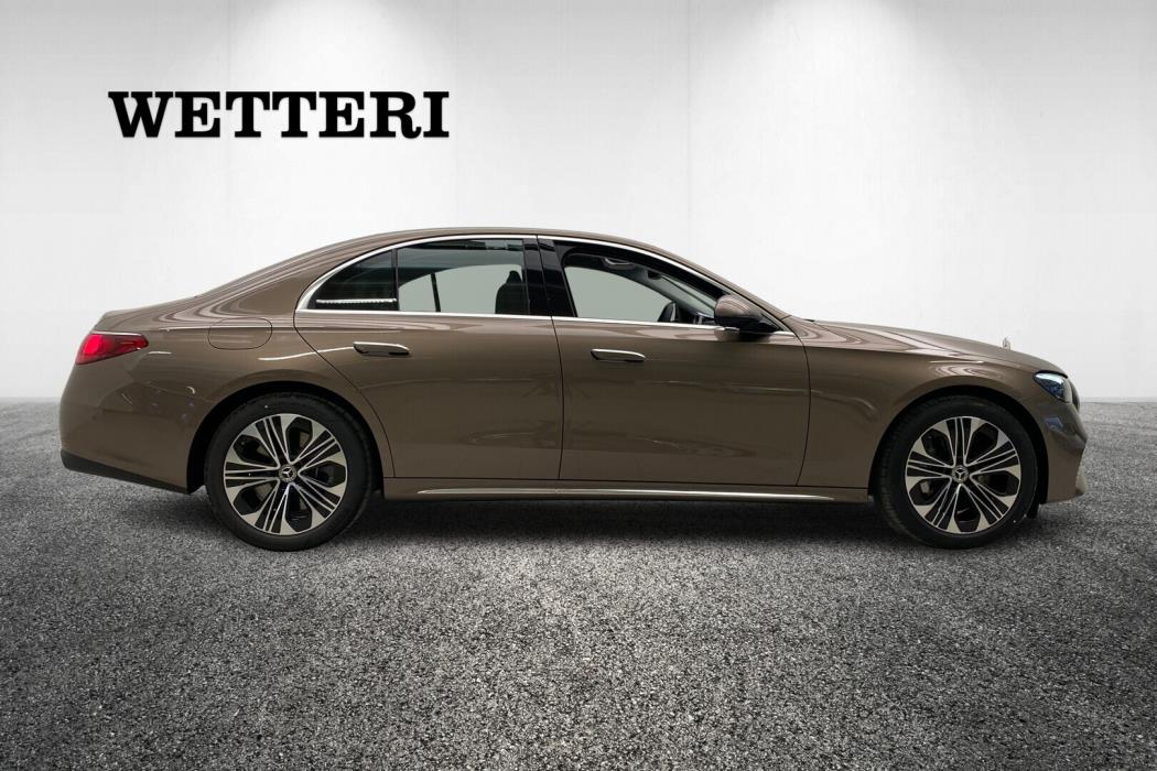 MERCEDES-BENZ E 2026