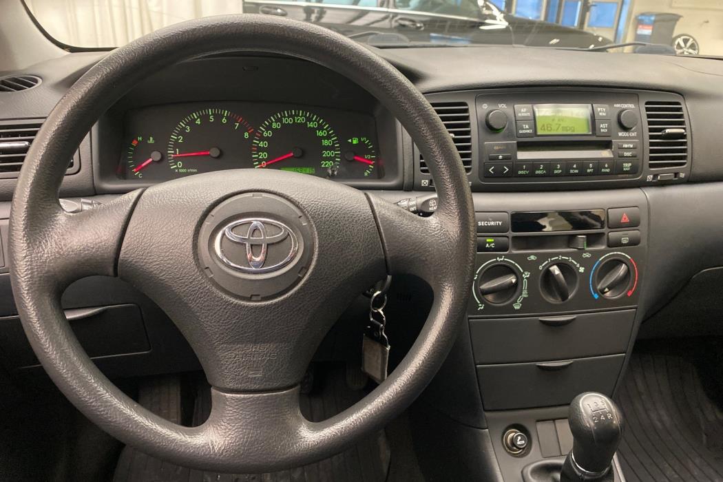 TOYOTA Corolla 2004