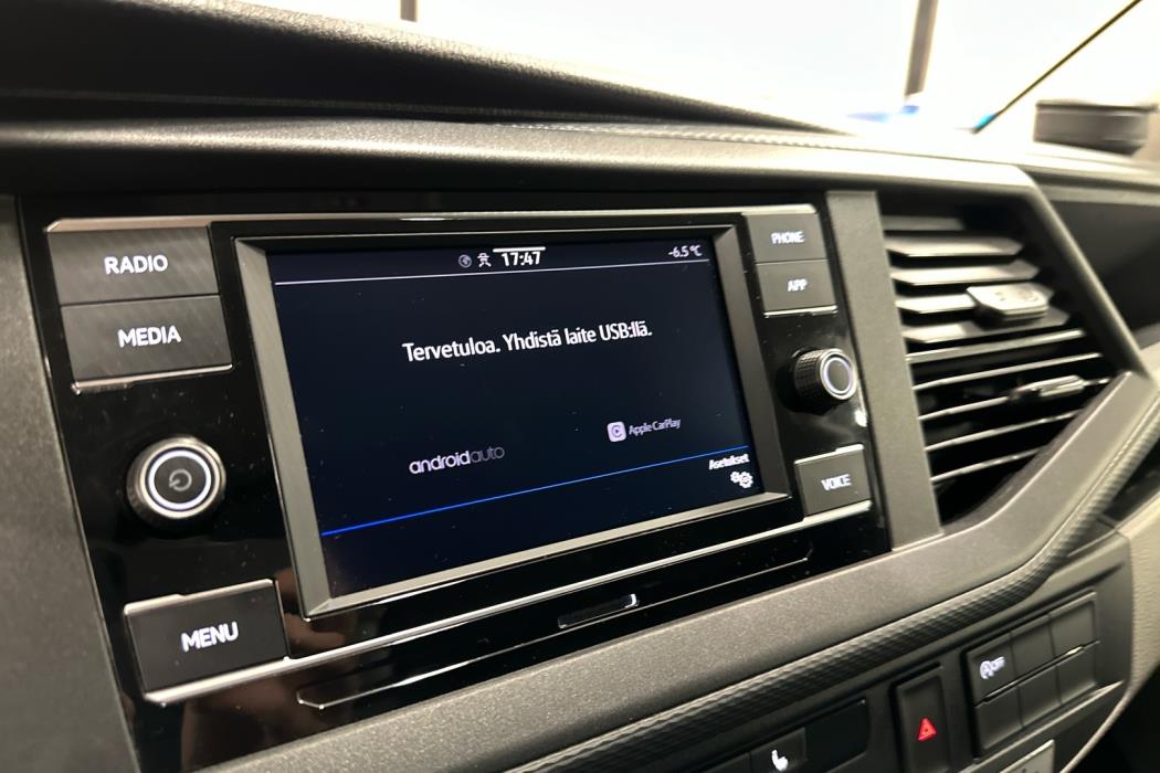 VOLKSWAGEN Transporter 2024