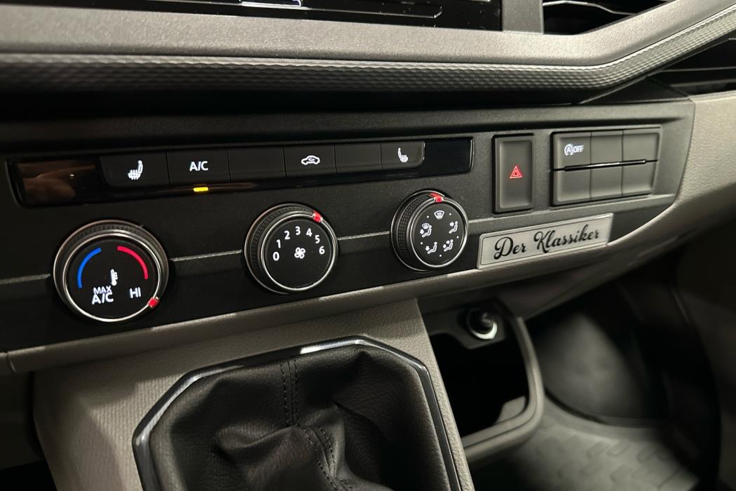 VOLKSWAGEN Transporter 2024