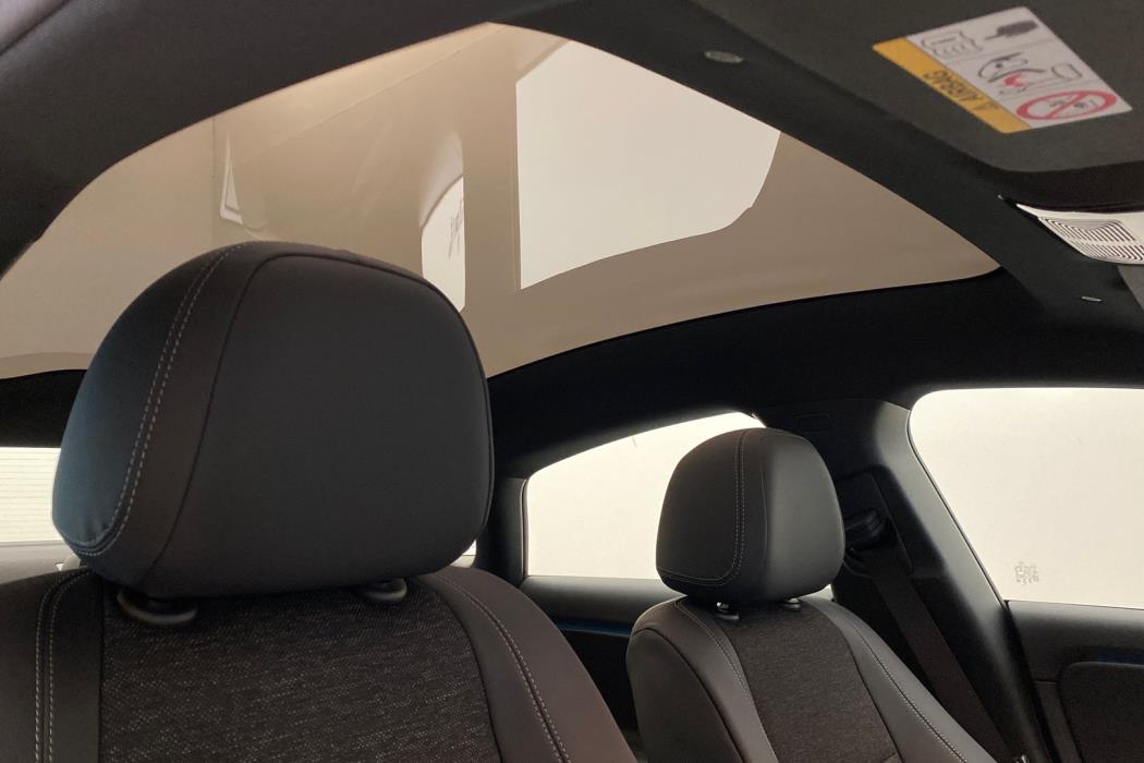 MERCEDES-BENZ CLA 2025