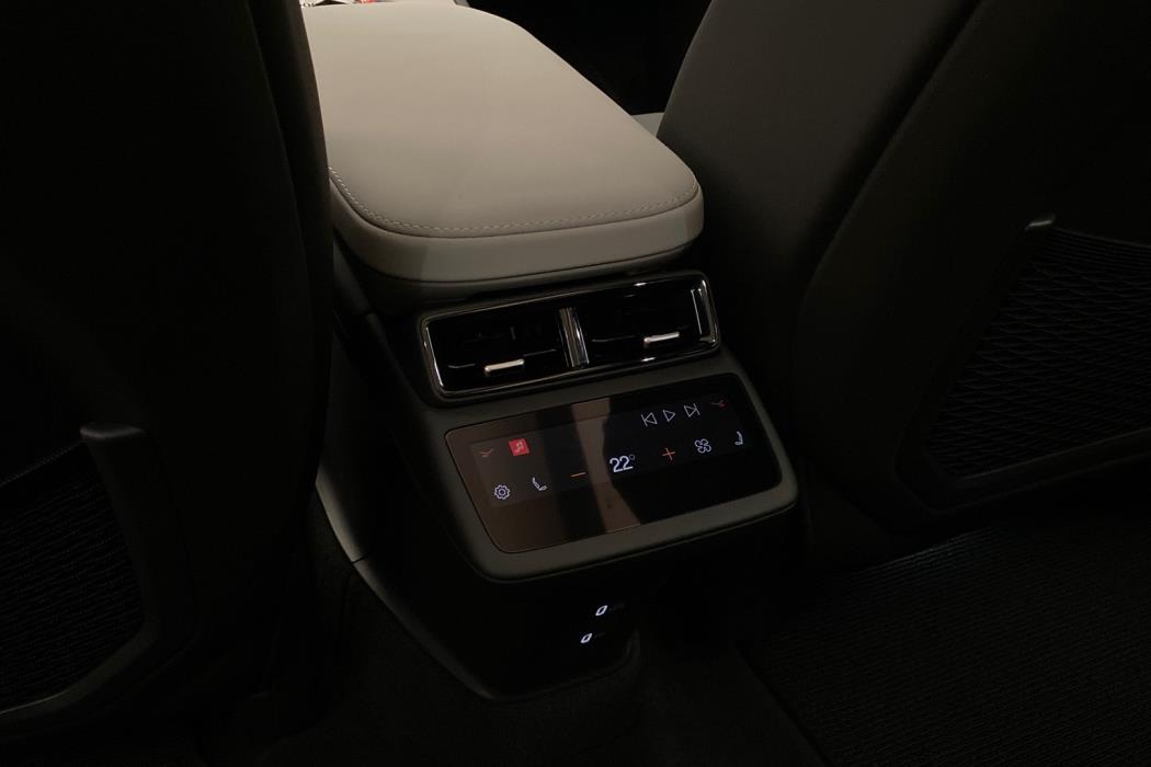 POLESTAR 4 2026
