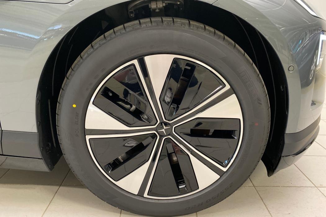 POLESTAR 4 2026