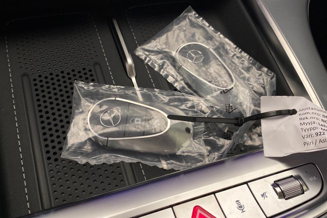 MERCEDES-BENZ GLC 2026