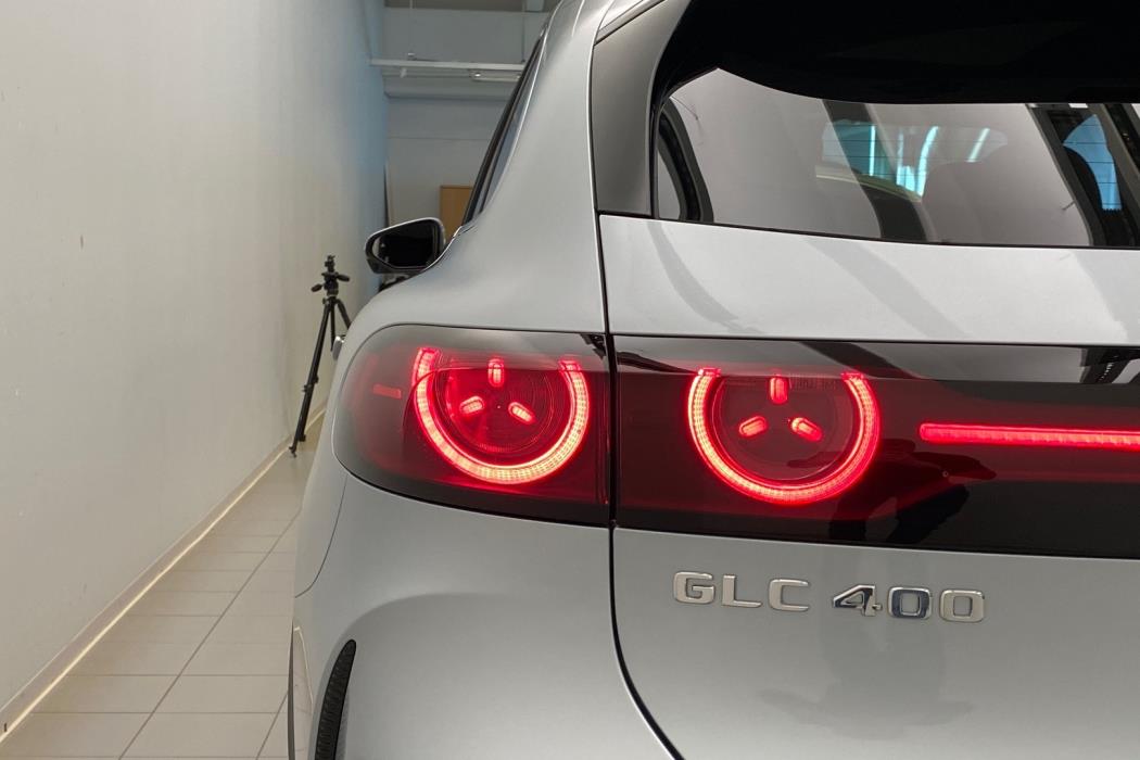 MERCEDES-BENZ GLC 2026