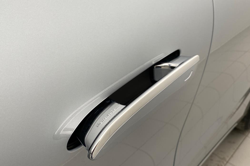 MERCEDES-BENZ GLC 2026