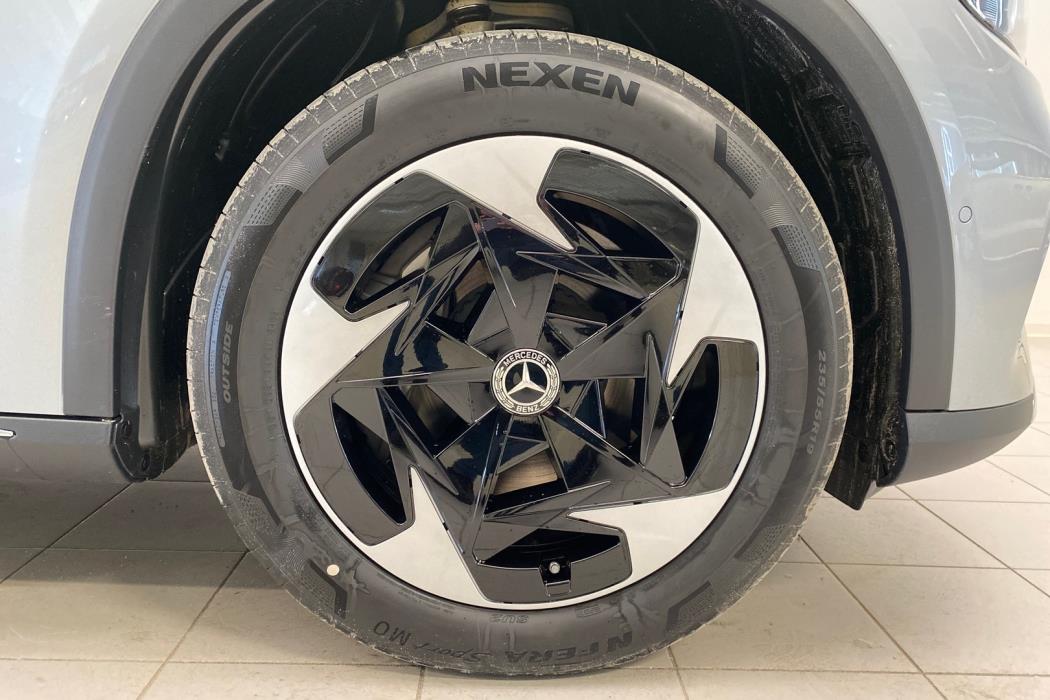 MERCEDES-BENZ GLC 2026