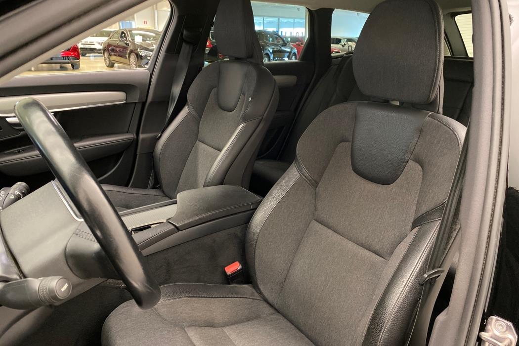 VOLVO V90 2021