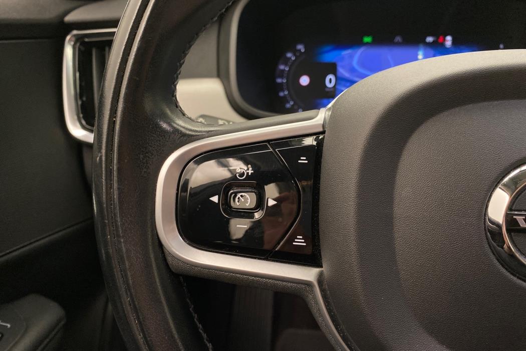 VOLVO V90 2021