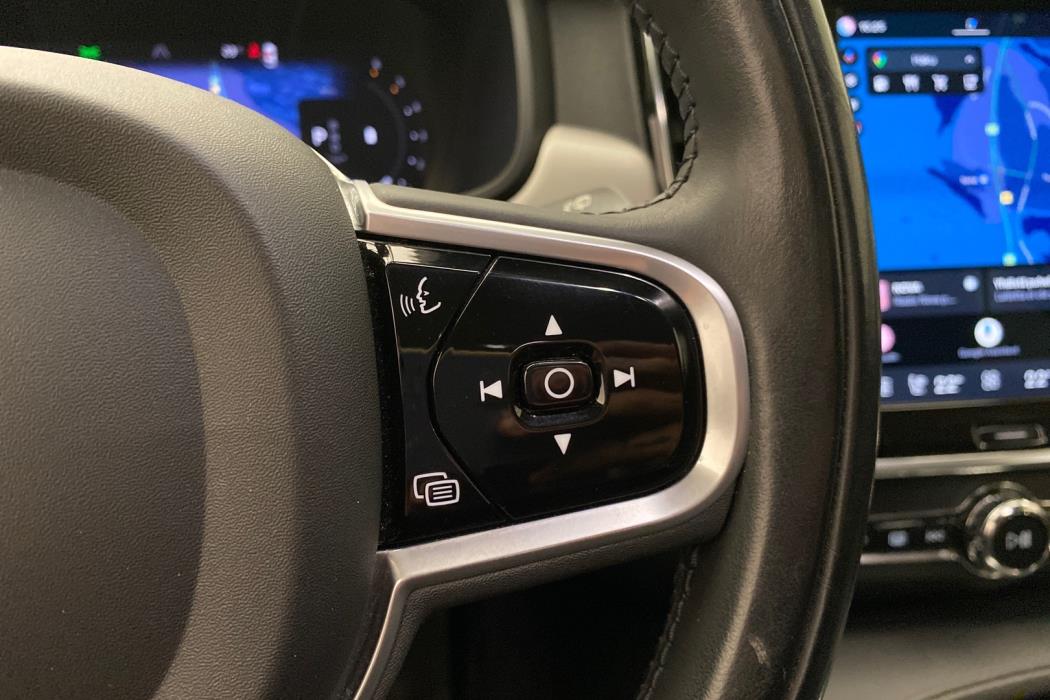 VOLVO V90 2021