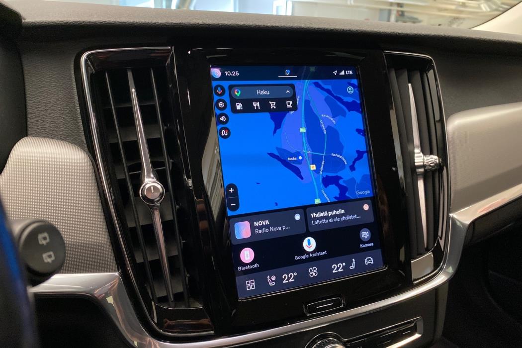 VOLVO V90 2021
