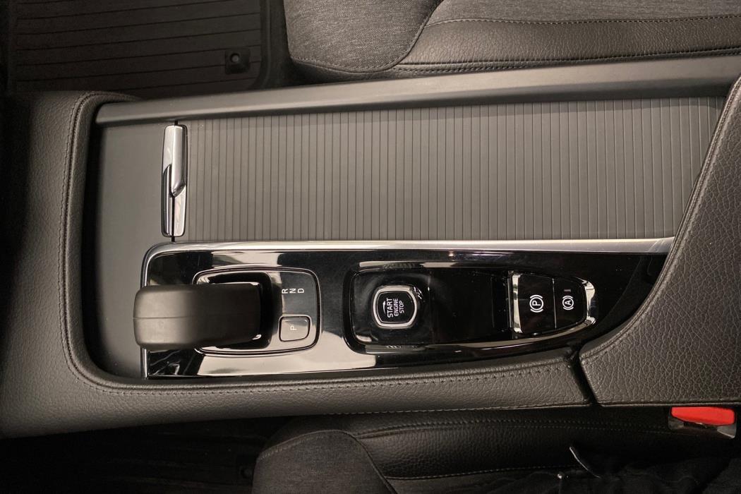 VOLVO V90 2021