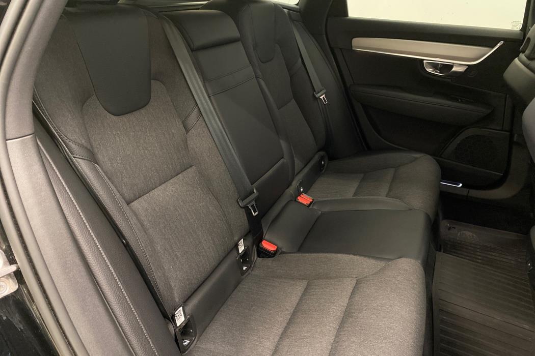 VOLVO V90 2021