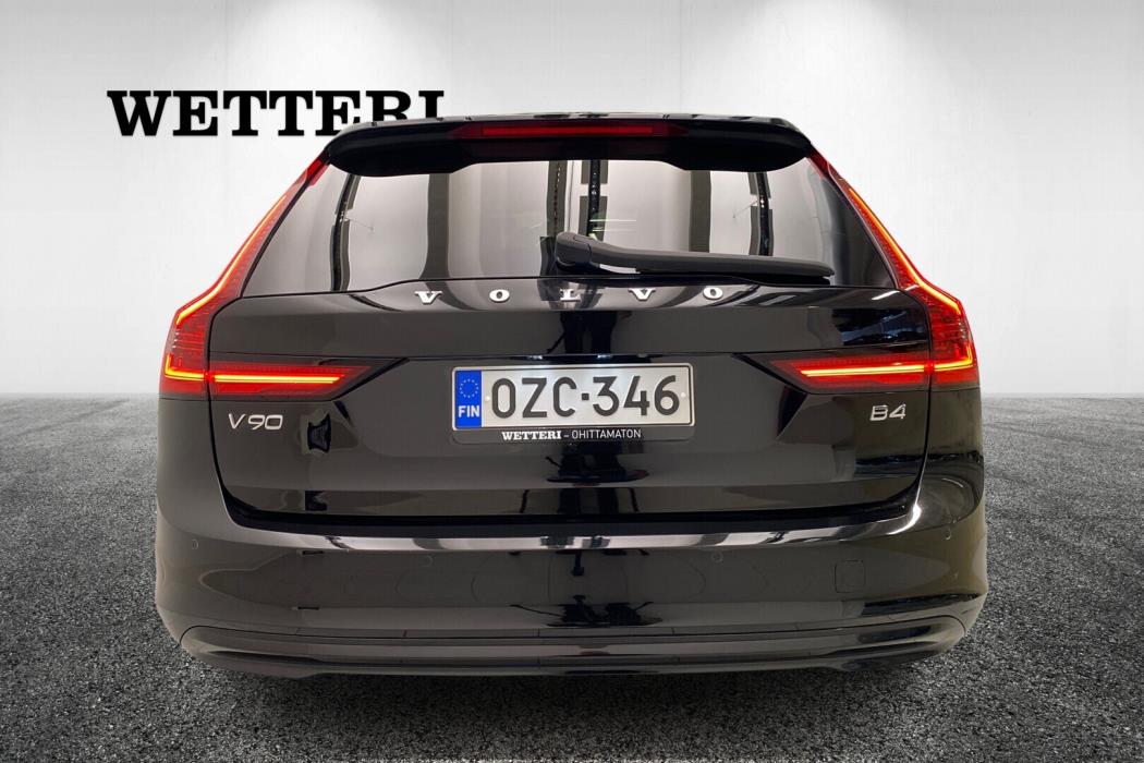 VOLVO V90 2021