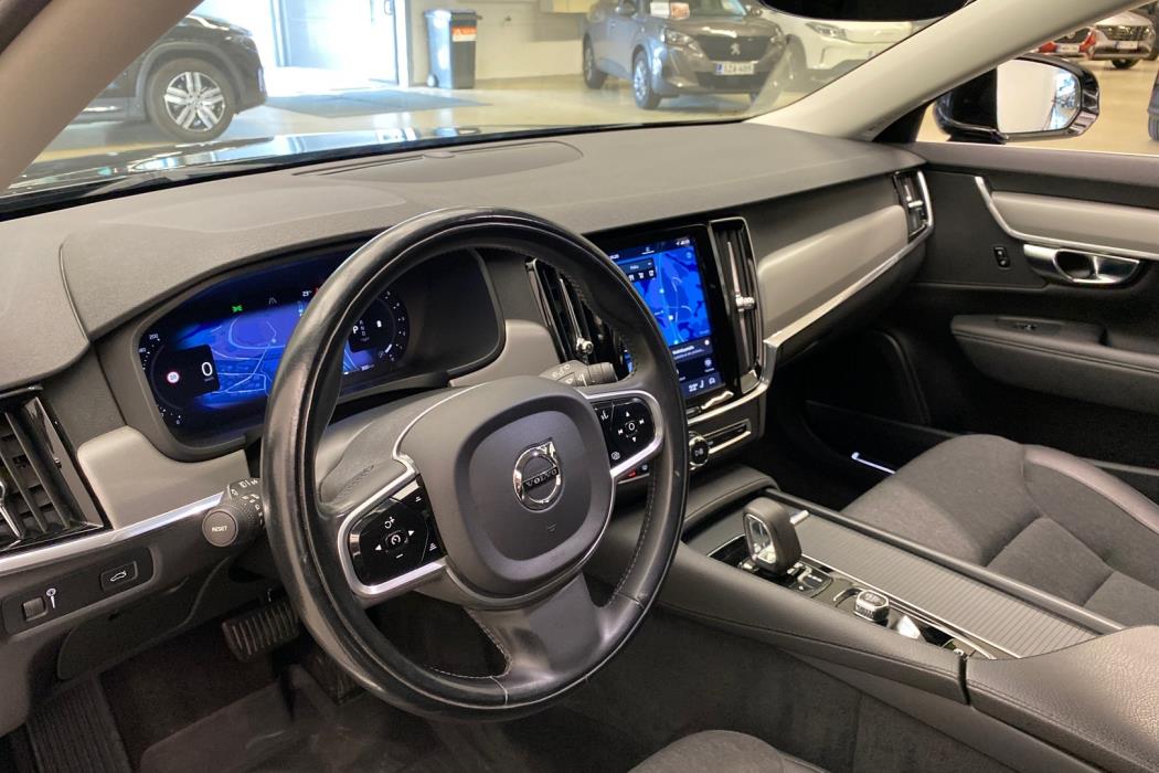 VOLVO V90 2021