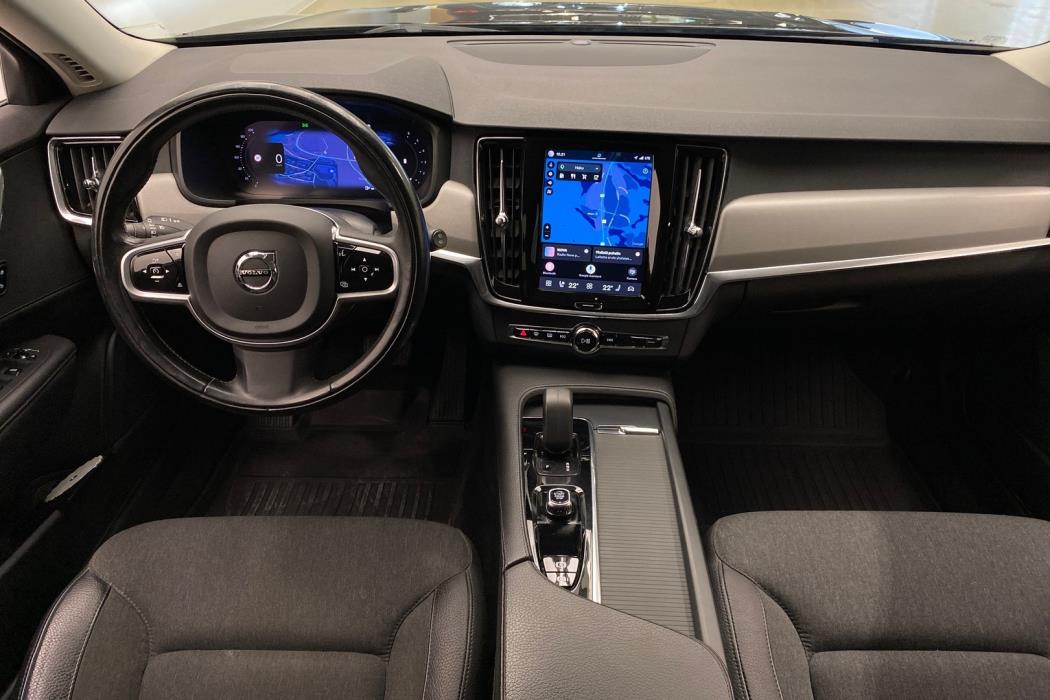 VOLVO V90 2021
