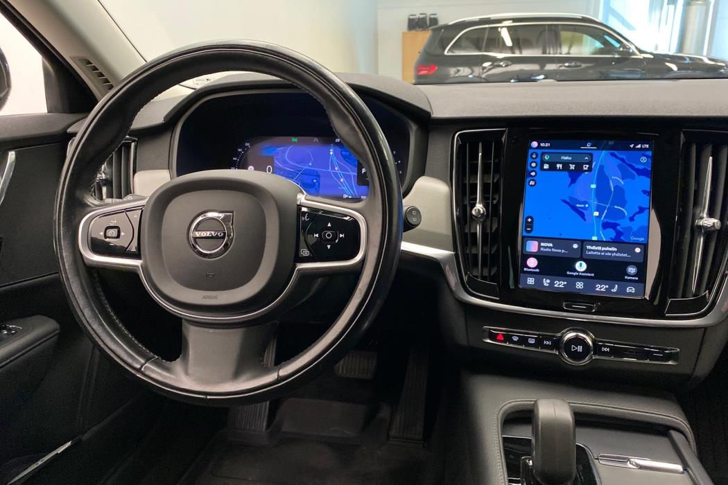 VOLVO V90 2021