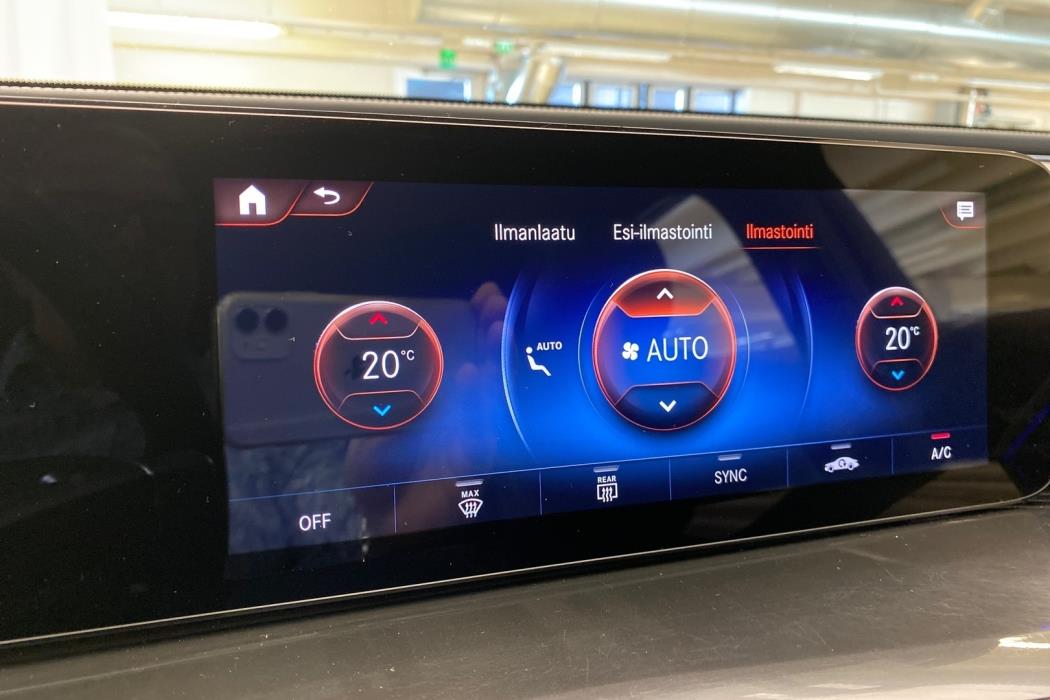 MERCEDES-BENZ EQC 2021