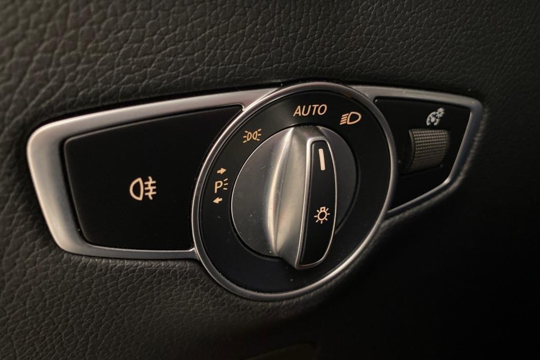 MERCEDES-BENZ EQC 2021