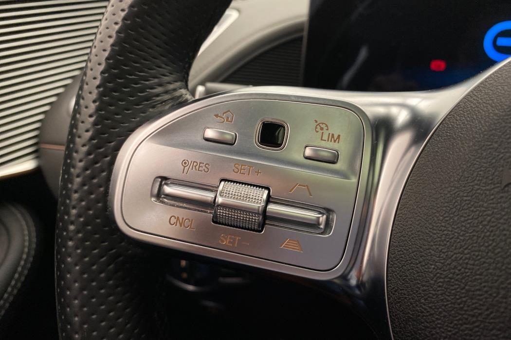 MERCEDES-BENZ EQC 2021