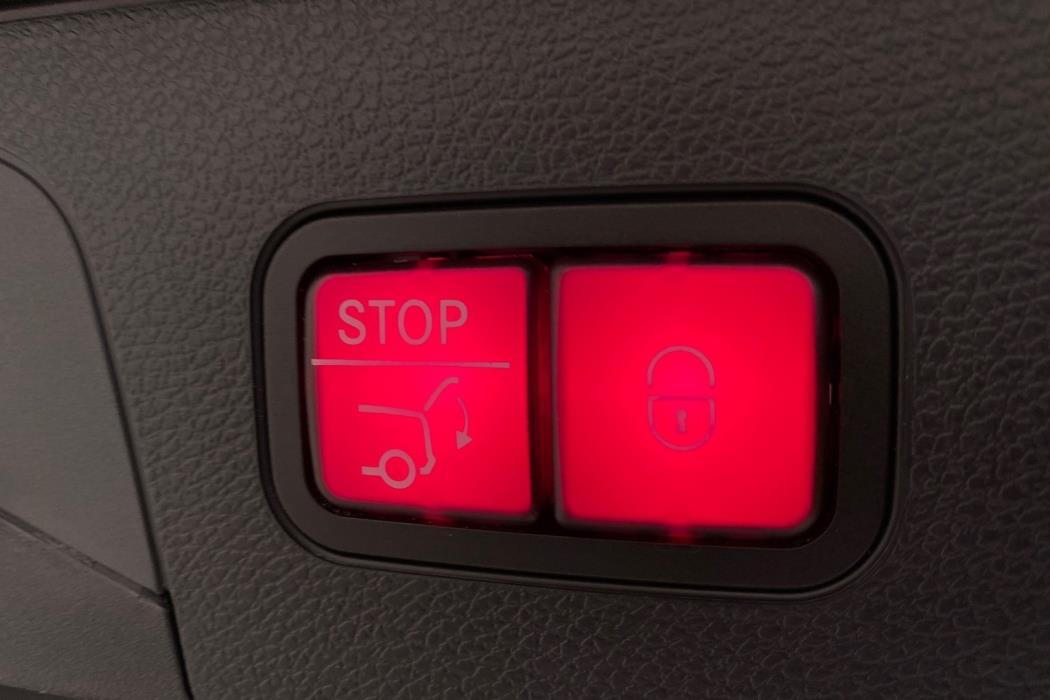 MERCEDES-BENZ EQC 2021