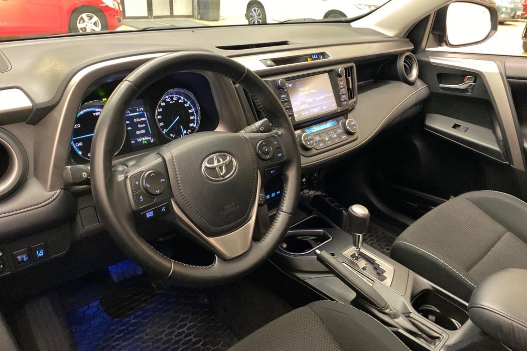 TOYOTA RAV4 2017
