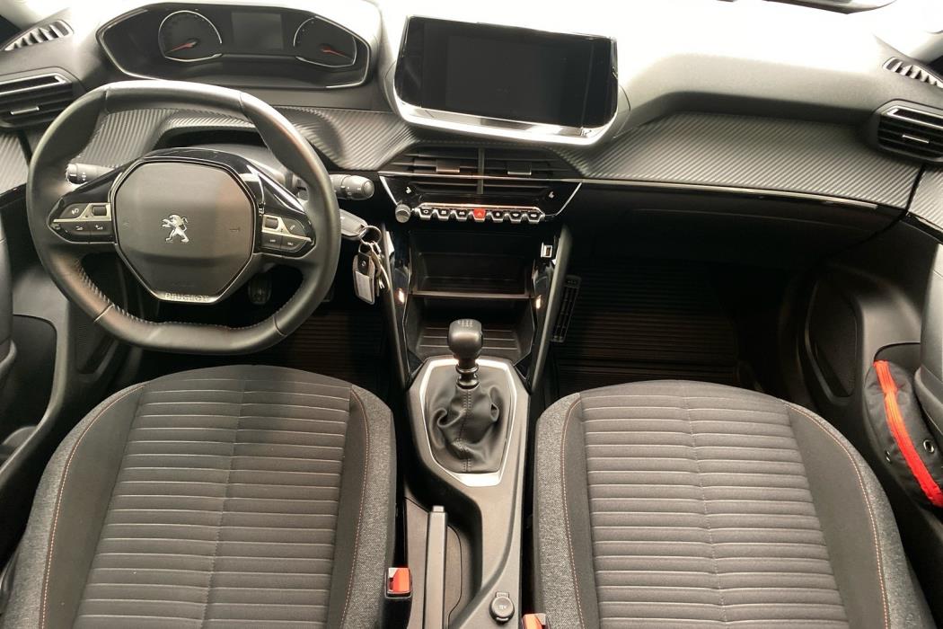 PEUGEOT 2008 2021