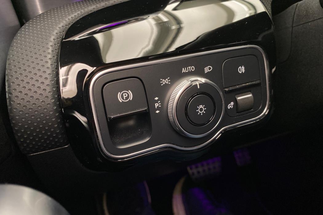 MERCEDES-BENZ CLA 2021