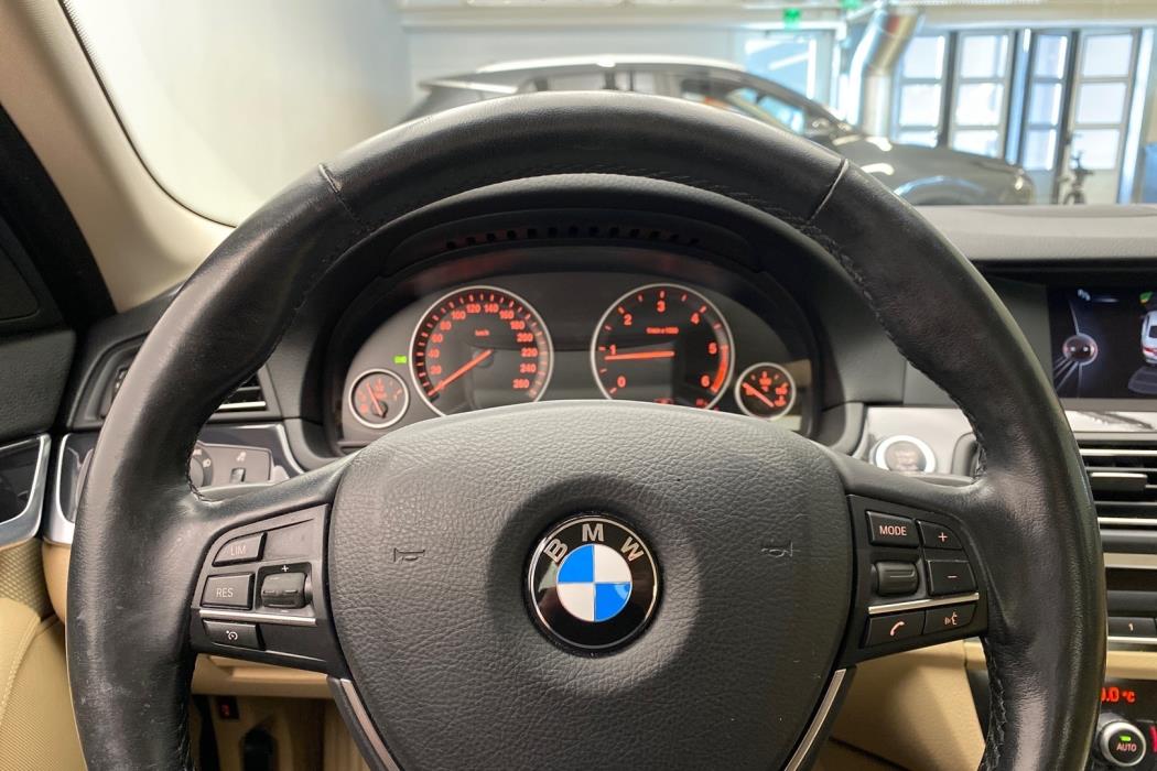BMW 520 2015