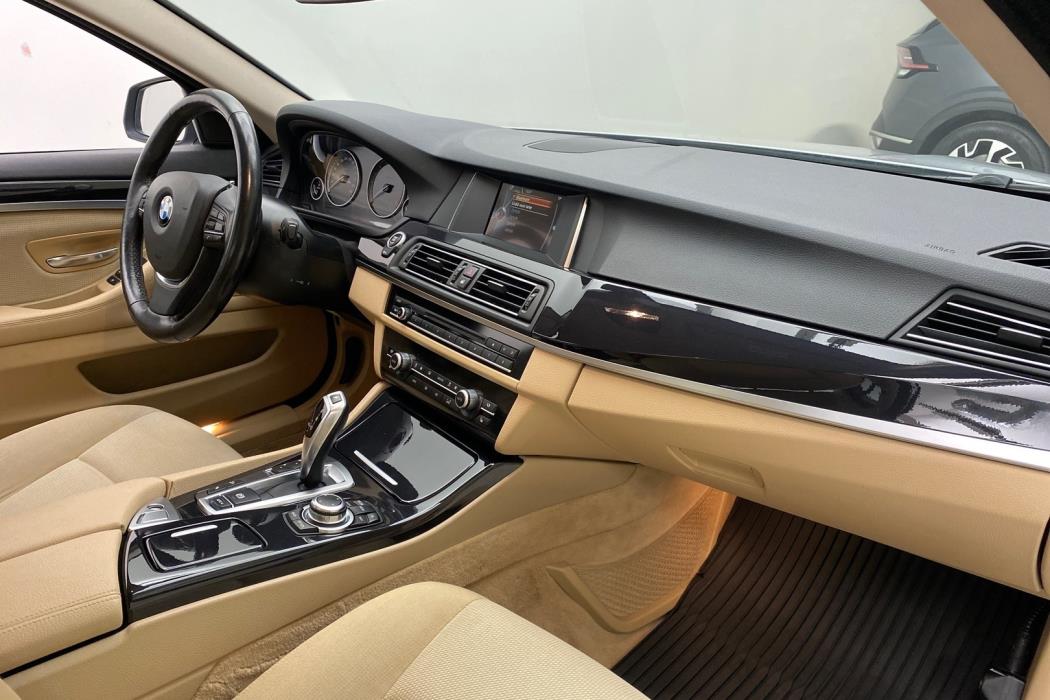 BMW 520 2015