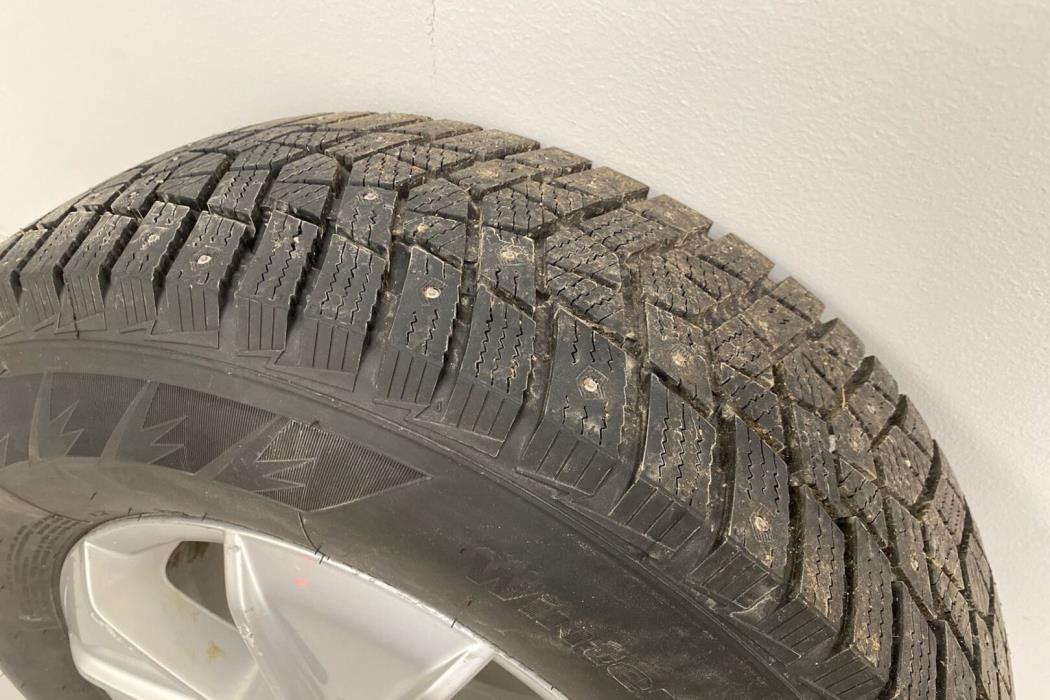 VOLKSWAGEN Amarok 2012