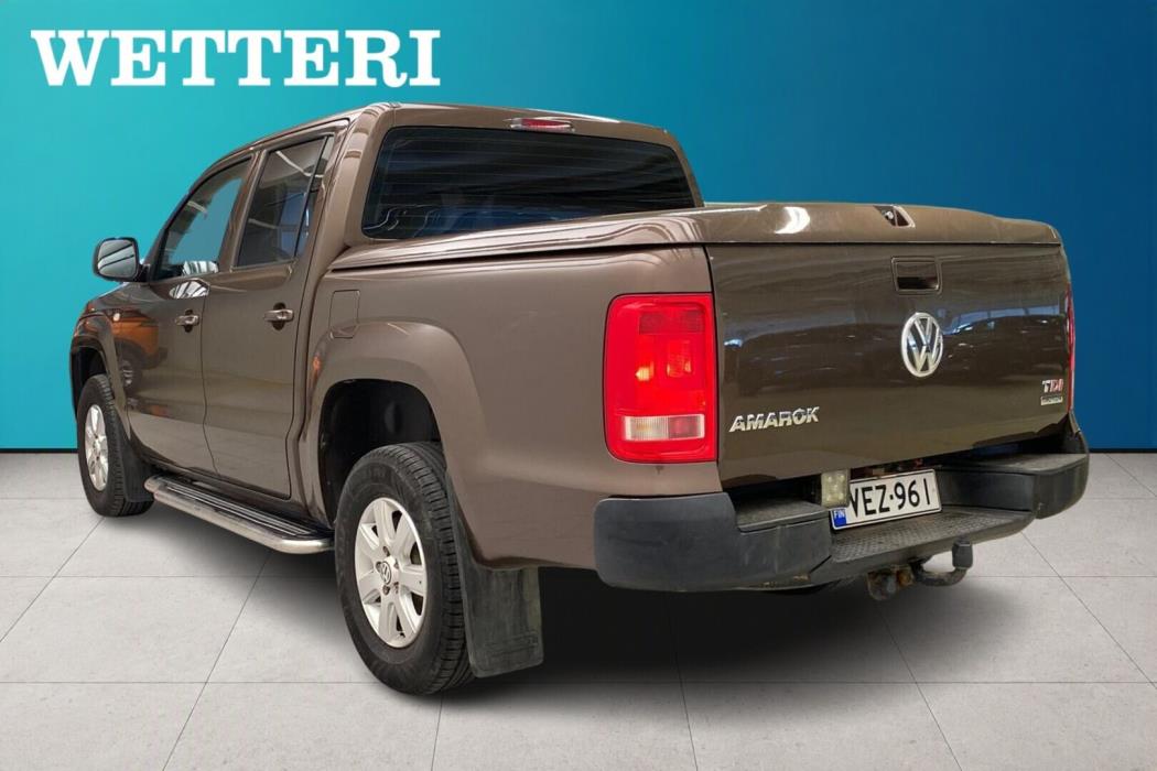 VOLKSWAGEN Amarok 2012