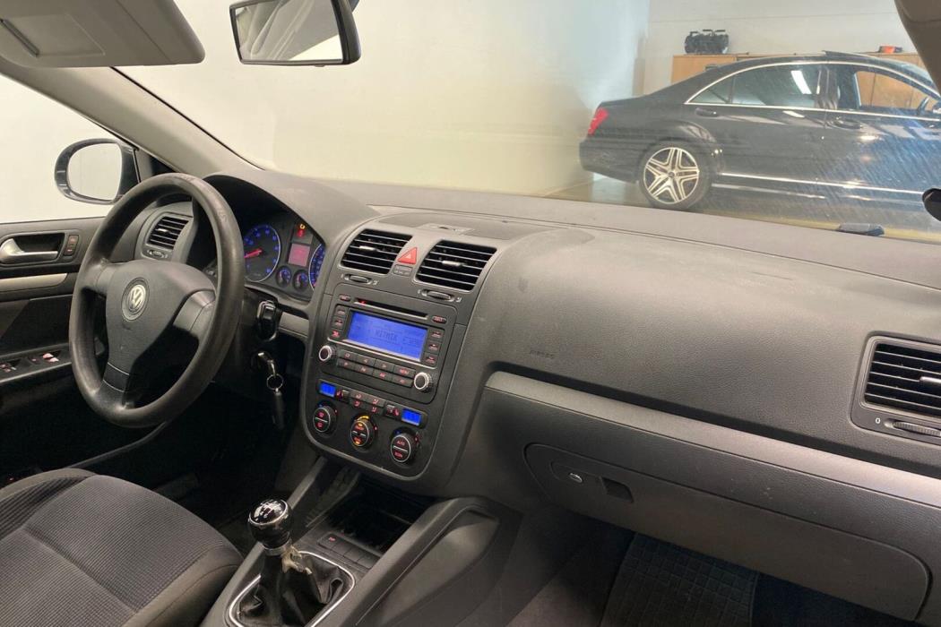 VOLKSWAGEN Jetta 2006