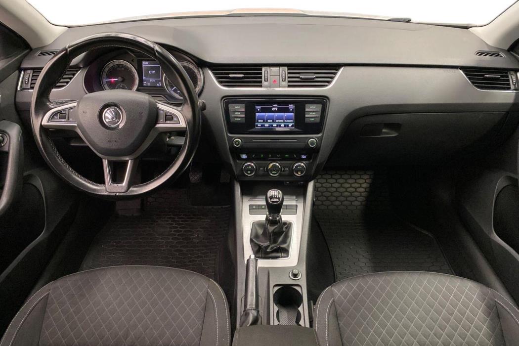 SKODA Octavia 2015