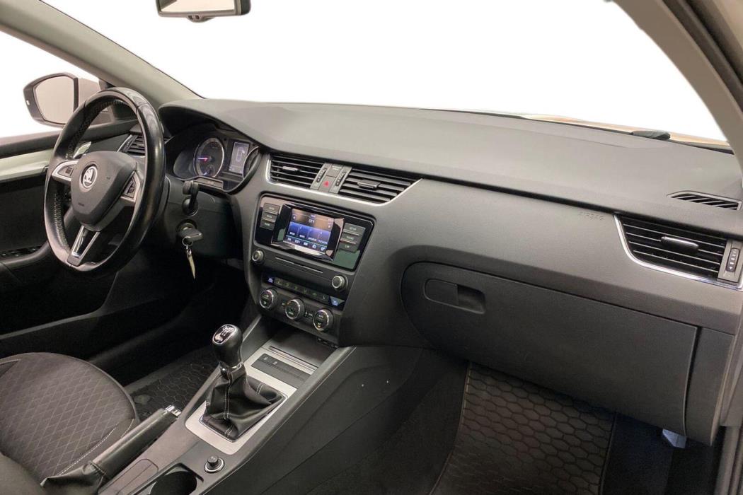 SKODA Octavia 2015