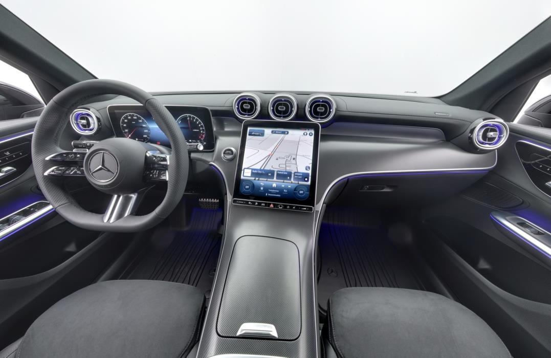 MERCEDES-BENZ GLC 2024