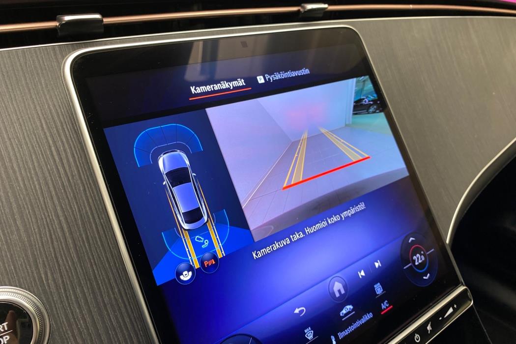 MERCEDES-BENZ EQE 2025