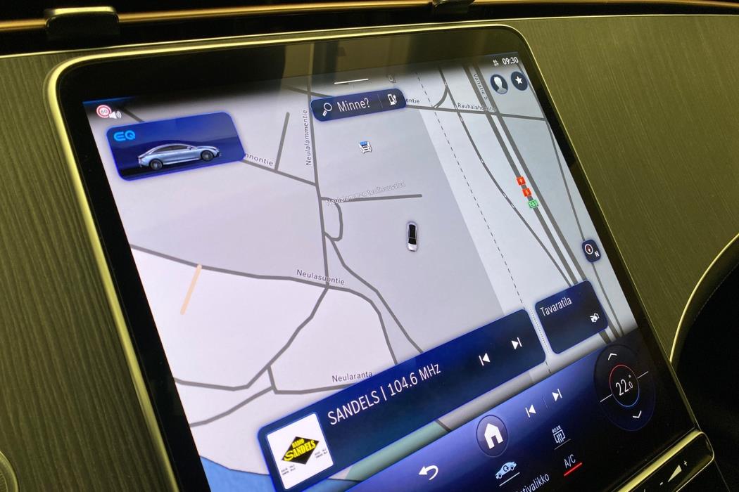 MERCEDES-BENZ EQE 2025