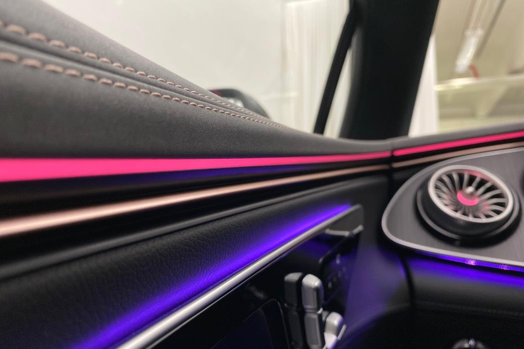 MERCEDES-BENZ EQE 2025