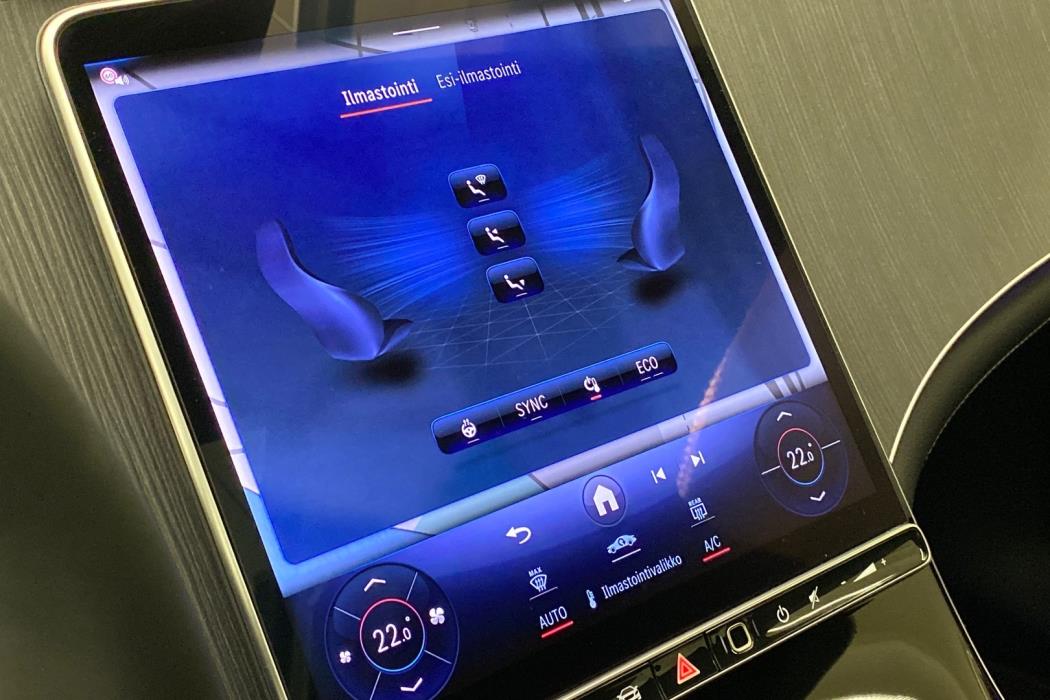 MERCEDES-BENZ EQE 2025