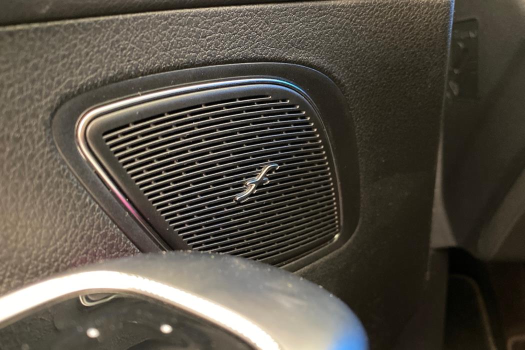 MERCEDES-BENZ EQE 2025