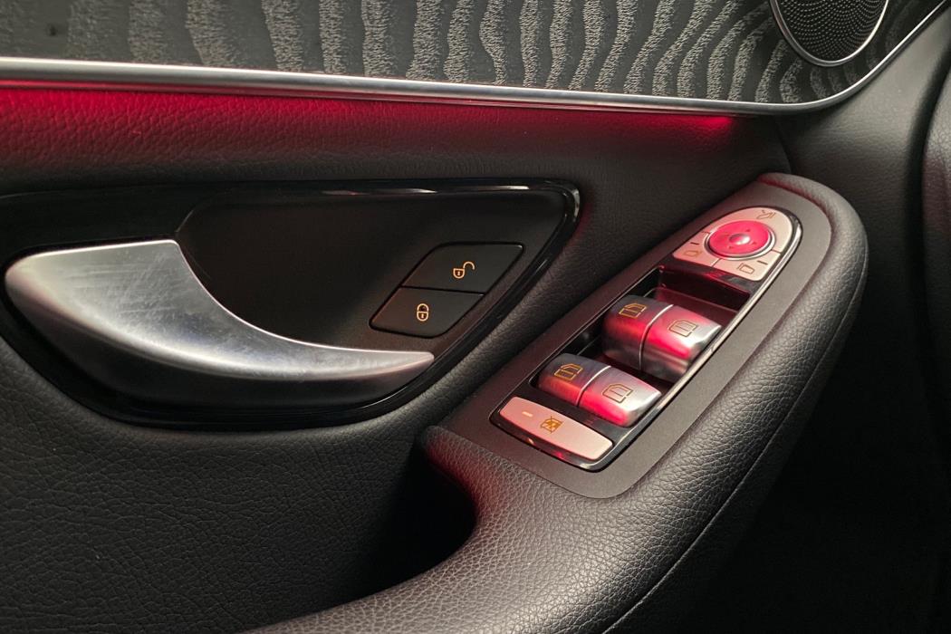 MERCEDES-BENZ GLC 2021