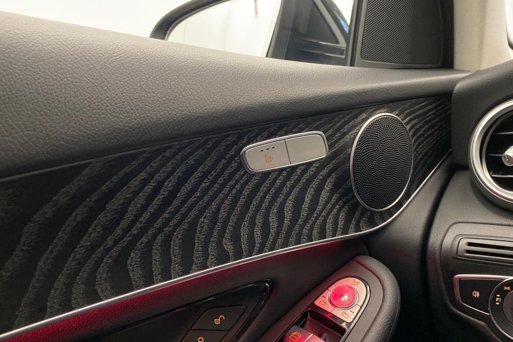 MERCEDES-BENZ GLC 2021