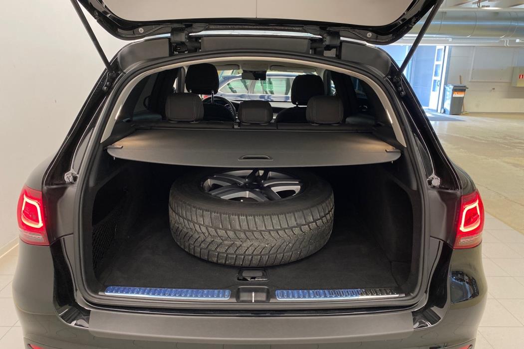 MERCEDES-BENZ GLC 2021