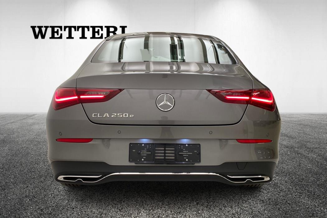 MERCEDES-BENZ CLA 2025