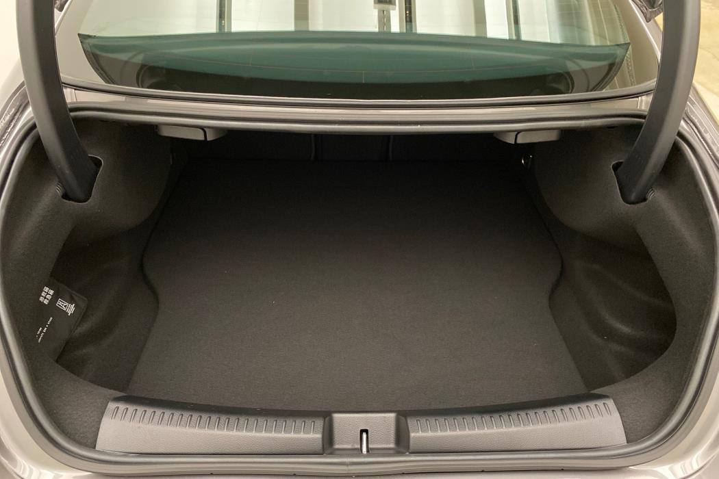 MERCEDES-BENZ CLA 2025