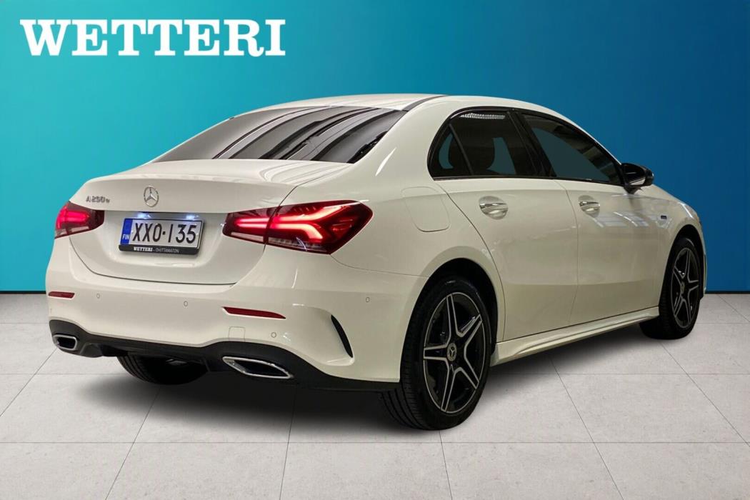 MERCEDES-BENZ A 2021