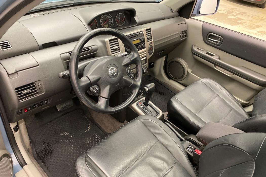 NISSAN X-TRAIL 2005