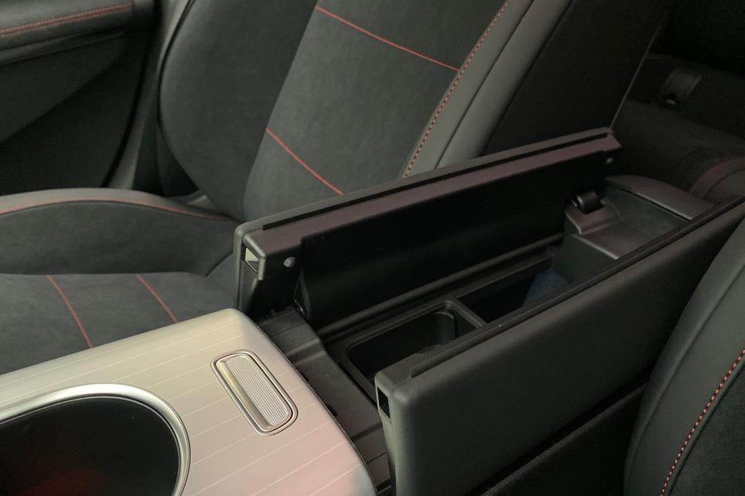 MERCEDES-BENZ CLA 2026