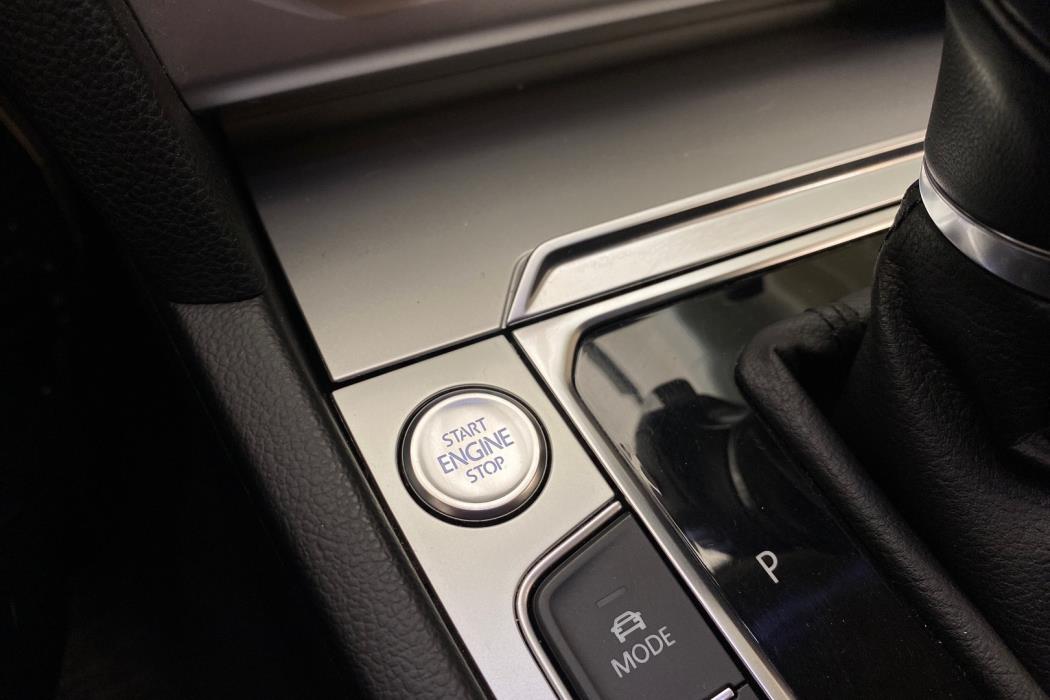 VOLKSWAGEN Passat 2017